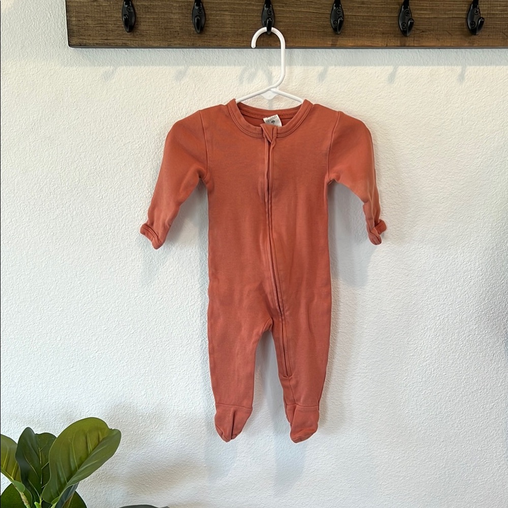 Kate Quinn Outfit